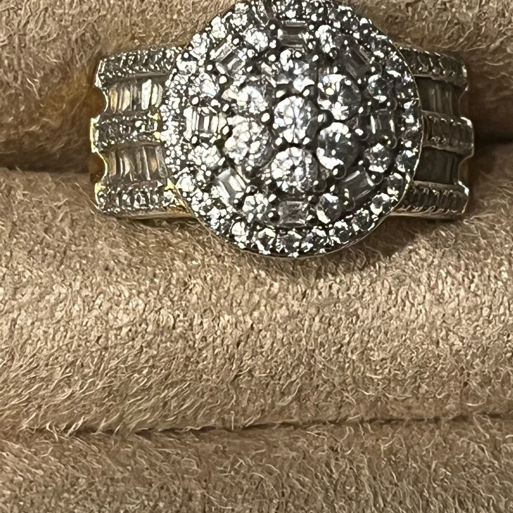 Gold plated simulated diamond ring size 6